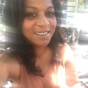 Meet your Posher, Dionne